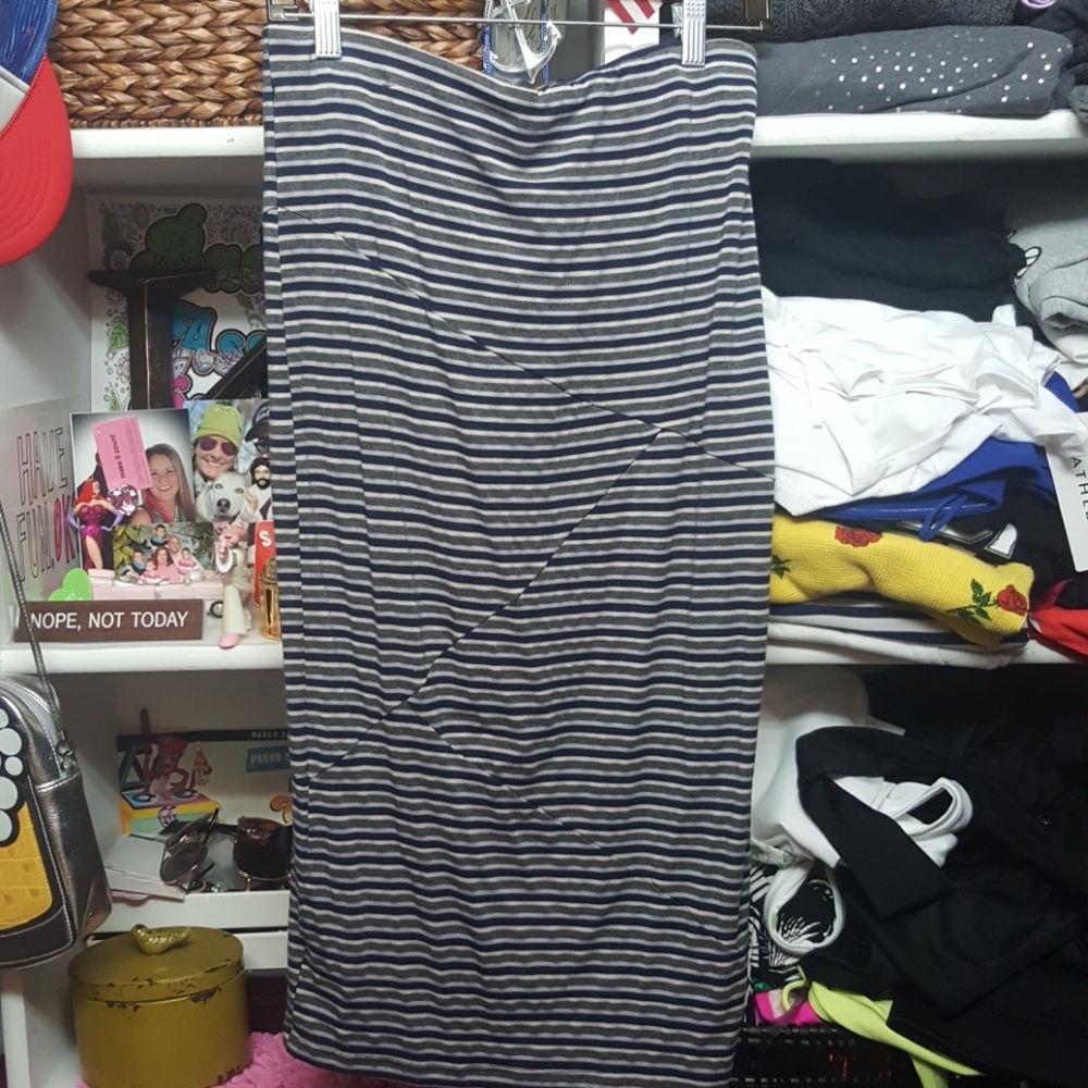 Elastic waist wiggle pencil skirt
